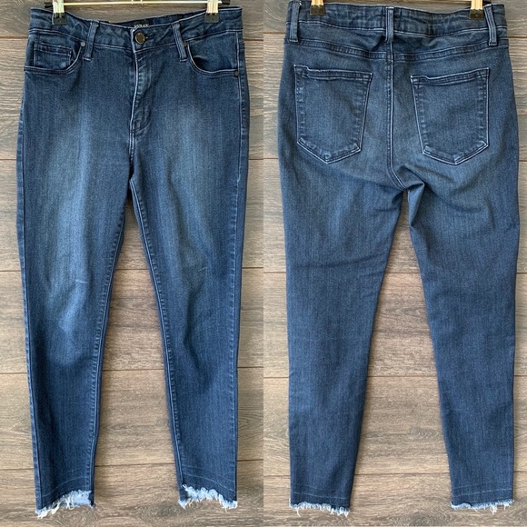 dark wash frayed hem jeans